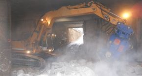 Demolicion y desescombro del tunel de la Estacion Goya, sin interrumpir el trafico 3