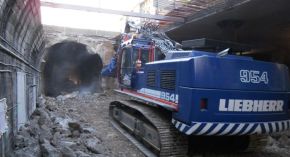 Demolicion y desescombro del tunel de la Estacion Goya, sin interrumpir el trafico 1